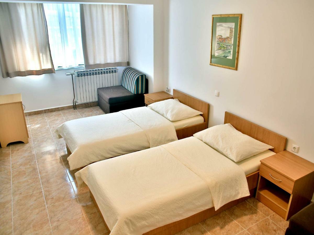 Motel Dobra 더가리사 외부 사진